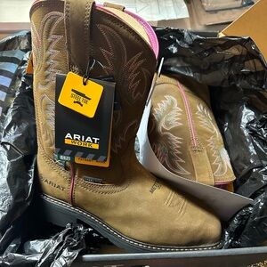 ARIAT women’s Work boot size 9 1/2 Brand New